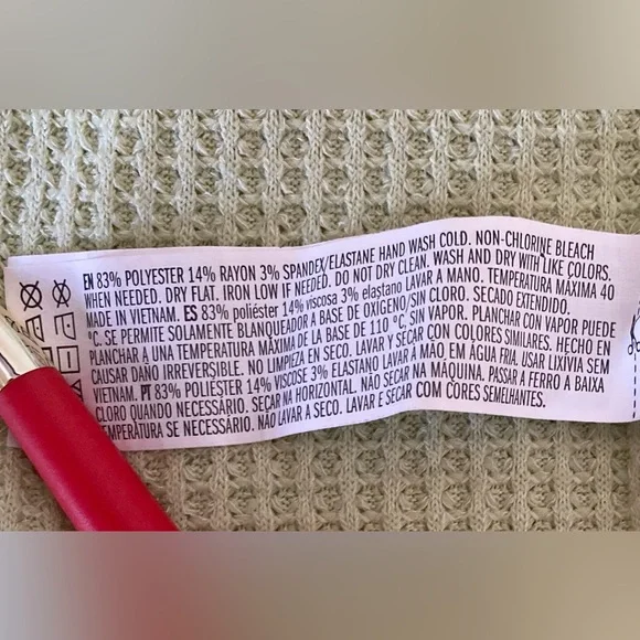 Forever 21 light green cropped top, short sleeve with mock turtleneck, sz med - Picture 5 of 5